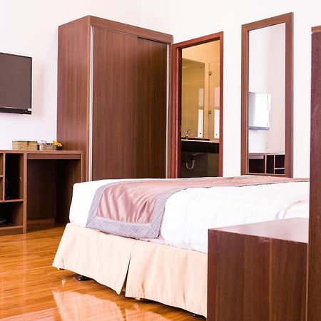 Bazan Xanh Hotel Буон Ма Туот Екстериор снимка