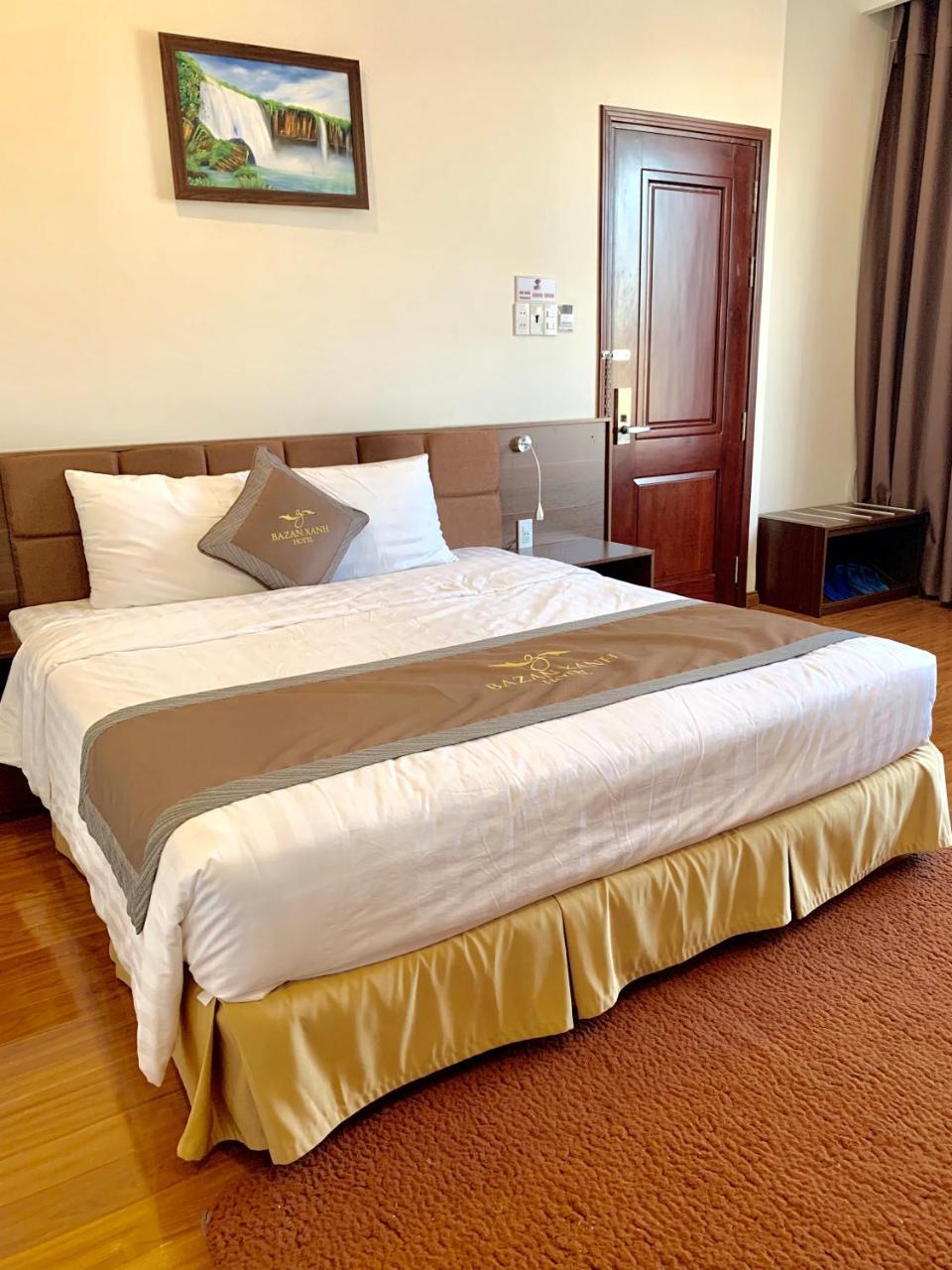 Bazan Xanh Hotel Буон Ма Туот Екстериор снимка